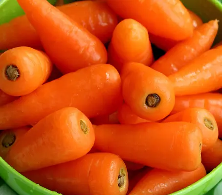Chantenay is a popular small, sweet variety of carrot with orange-red flesh and a fine crisp texture.