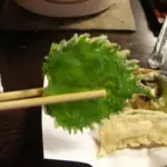 It can be added to salads, sautéed vegetables, sashimi, tempura and sushi.